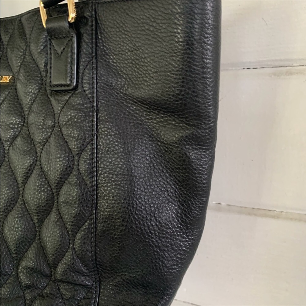 Vera Bradley Black Large Tote - Picture 5 of 8